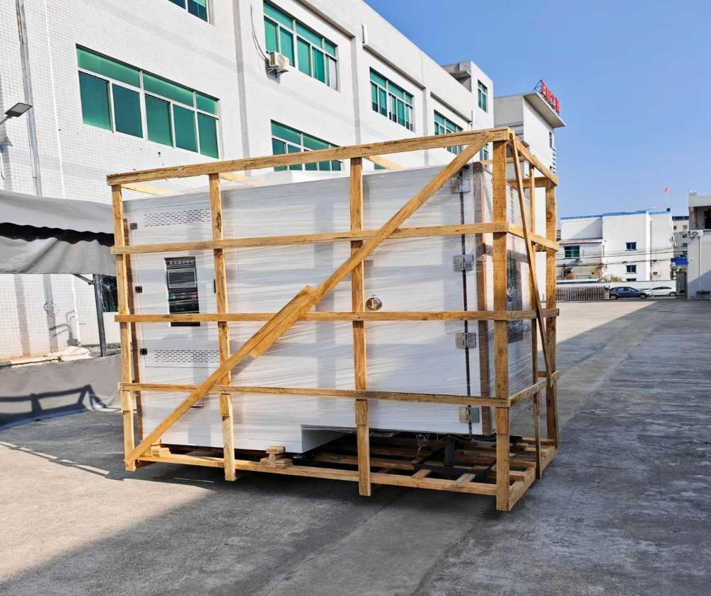 高低温力学三综合试验箱出货